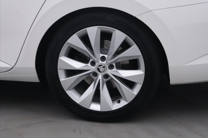 Škoda Superb 2,0 TDI 140kW L&K Navi CZ
