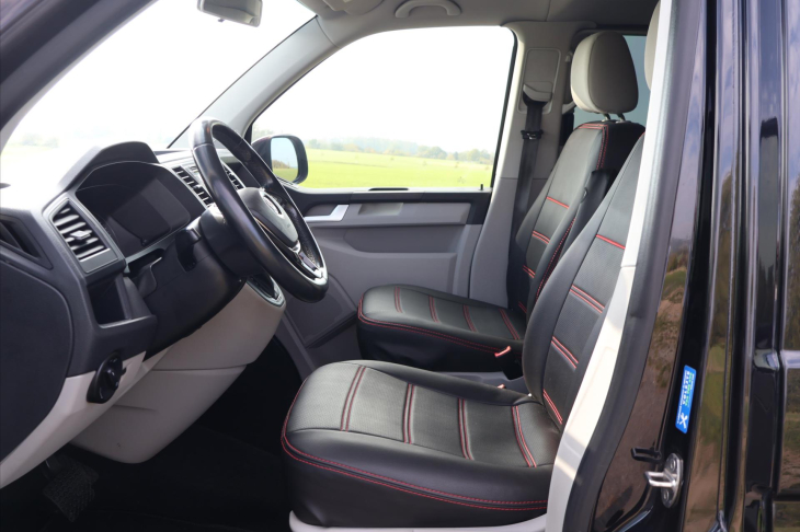 Volkswagen Caravelle 2,0 TDI 150kW DSG 8Míst Comfort