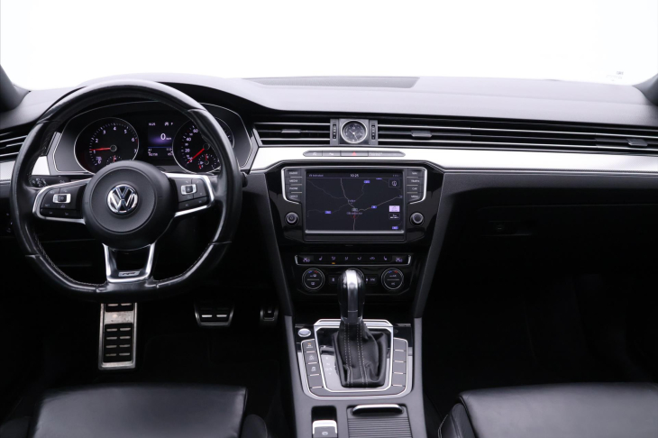 Volkswagen Passat 2,0 TSI 206kW R-line Highline