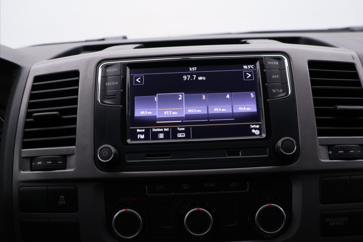 Volkswagen Multivan 2,0 TDI 103KW 7 Míst