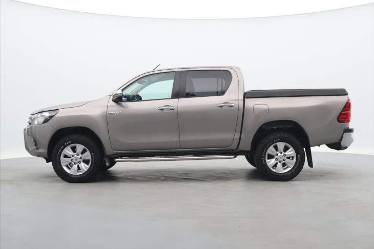 Toyota Hilux 2,4 D-4D 110kW Automat Tažné