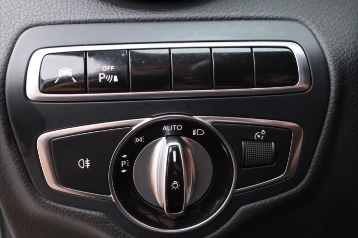 Mercedes-Benz Třídy C 2,1 220d 125kW Aut. LED