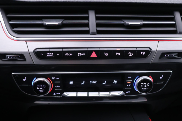 Audi Q7 3,0 TDI S-line 7-Míst CZ DPH