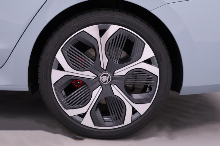 Škoda Octavia 2,0 TSI 195kW DSG RS DPH 1.Maj