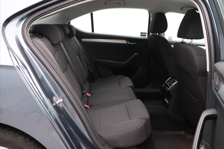 Škoda Superb 2,0 TDI 110kW Ambition DPH CZ