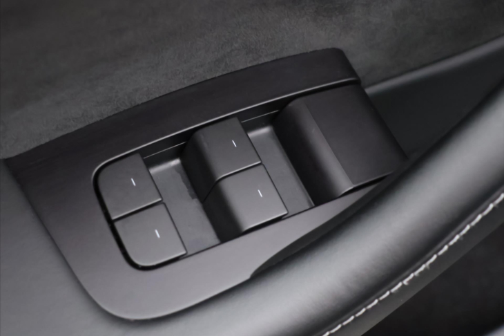 Tesla Model Y Long Range AWD CZ SoH 92%
