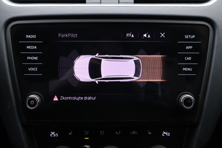 Škoda Octavia 1,6 TDI 85kW Style Tempomat