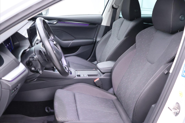 Škoda Octavia 2,0 TDI 110kW DSG Clever DPH