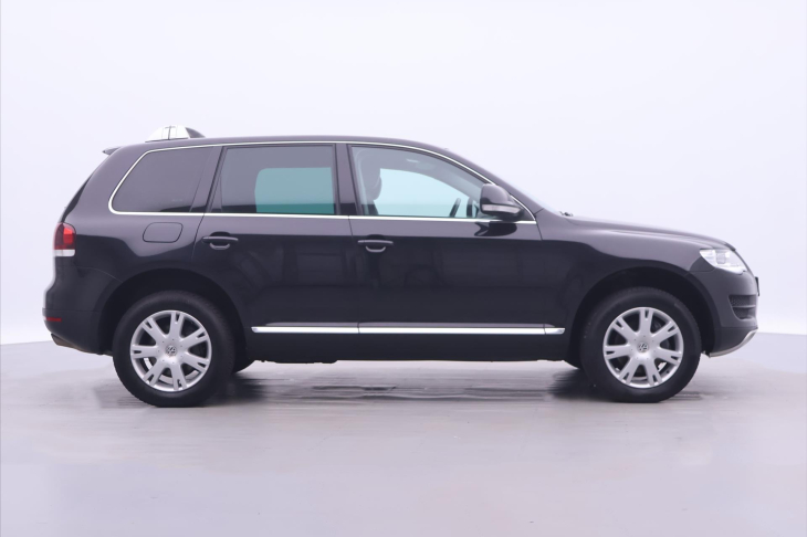 Volkswagen Touareg 3,0 TDi 176kW CZ 4M Serv.kniha