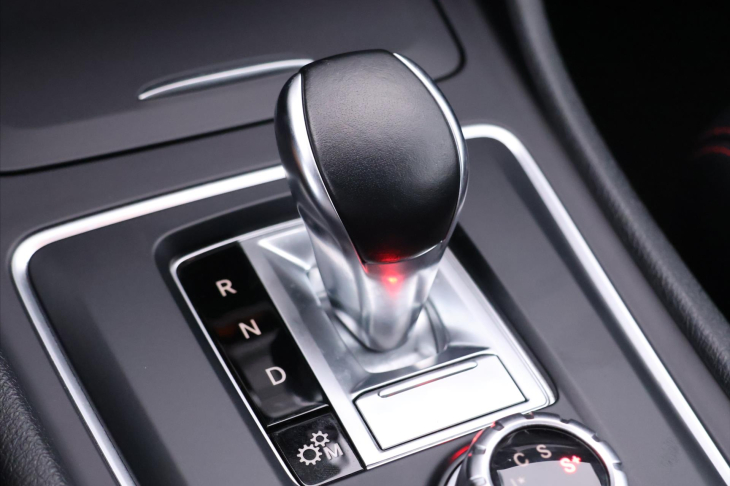 Mercedes-Benz CLA 2,0 45 AMG 280kW 4Matic H&K