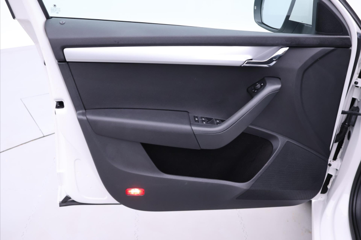 Škoda Octavia 1,6 TDI 81kW Style CZ Aut.klima