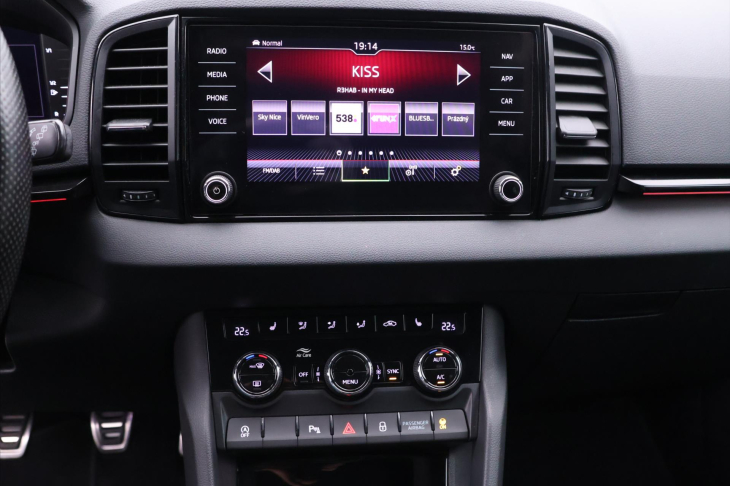 Škoda Karoq 1.5 TSI Sportline Virtual 1.Maj