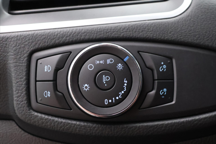 Ford S-MAX 2,0 TDCI 132kW Titanium