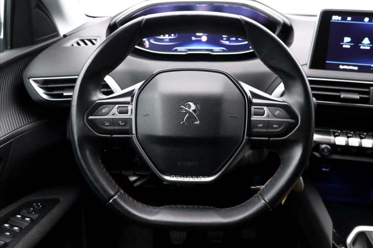Peugeot 3008 1,2 PT 96kW Aut.klima CZ Serv.k.