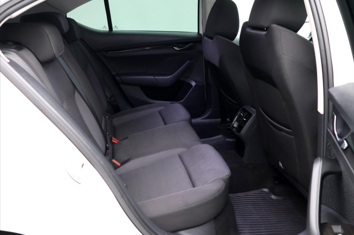 Škoda Octavia 1,0 TSI 81kW Ambition CZ DPH