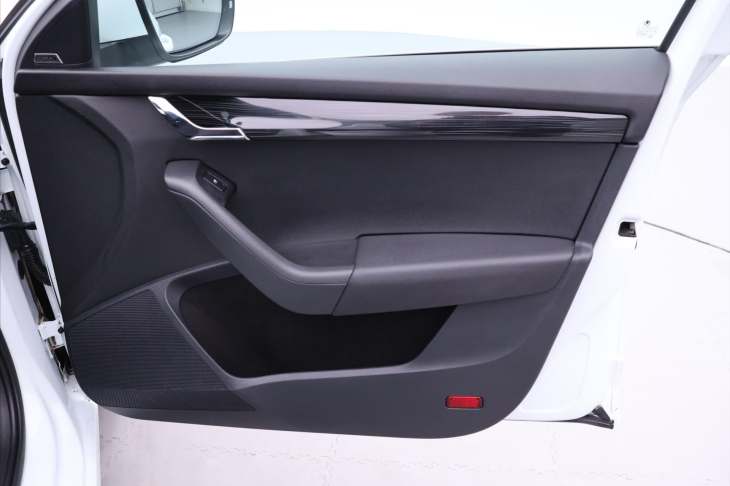 Škoda Octavia 2,0 TDI 110kW DSG CZ Style LED