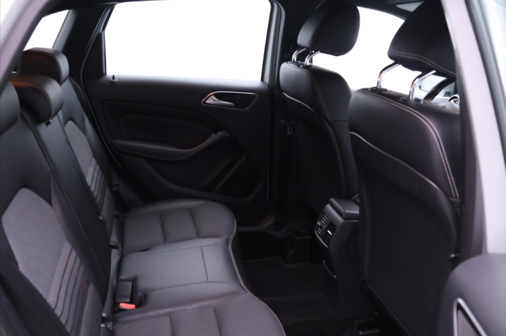 Mercedes-Benz Třídy B 1,5 CDI 80kW Aut. Urban Navi