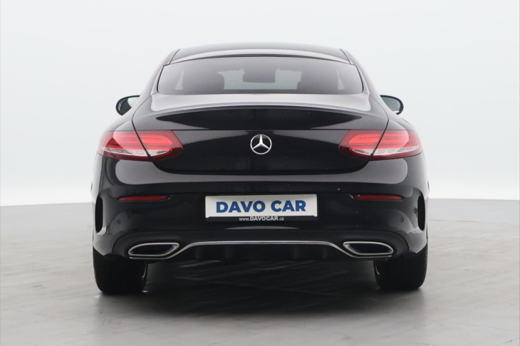 Mercedes-Benz Třídy C 2.0 300d 180kW 4Matic CZ DPH