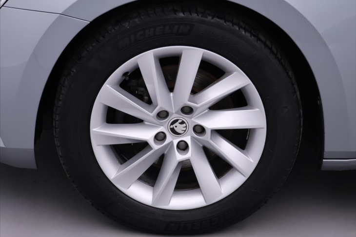 Škoda Superb 2,0 TDI 110kW DSG CZ 1.Maj DPH