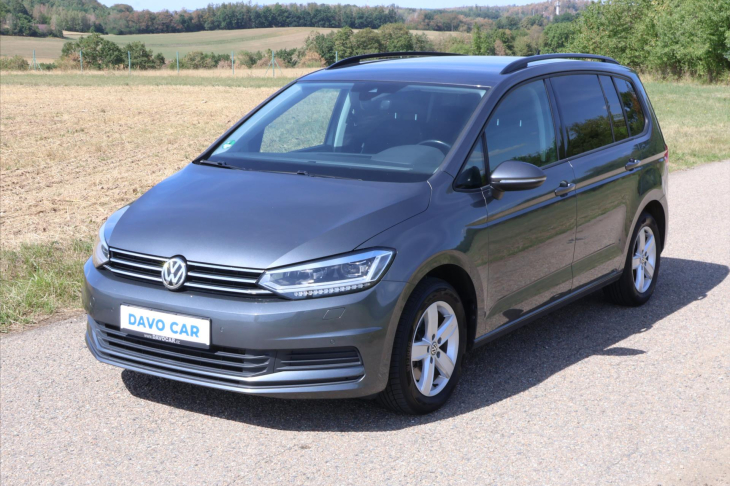 Volkswagen Touran 2,0 TDI 110kW DSG LED 1.Maj.