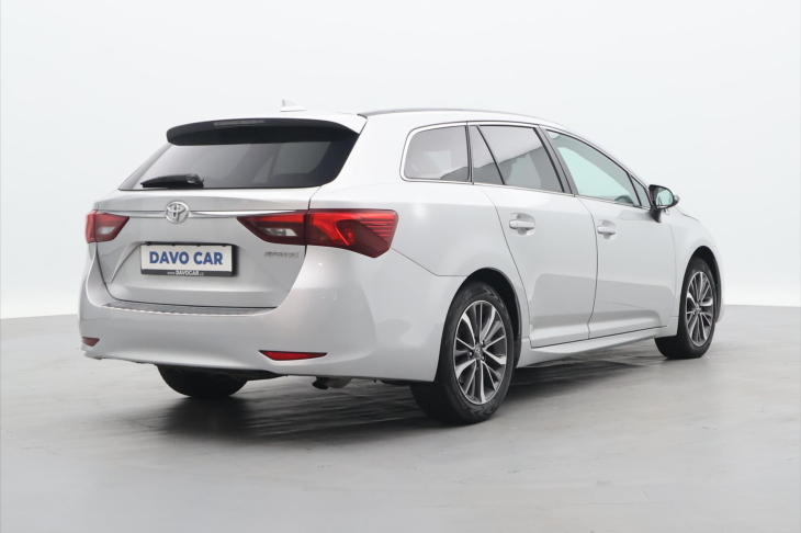 Toyota Avensis 2,0 D-4D 105kW Aut.klima CZ