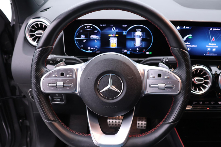 Mercedes-Benz GLA 2,0 220d 140kW 4Matic CZ LED