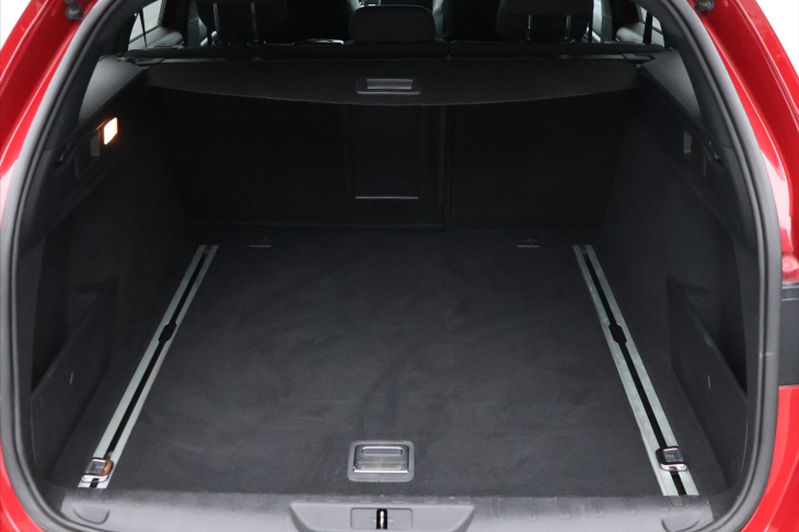 Peugeot 308 1,2 96kW GT-Line LED tažné Klima