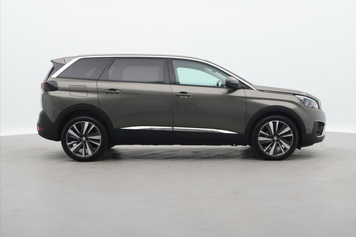 Peugeot 5008 1,2 PT 96kW Allure PANO 7-míst