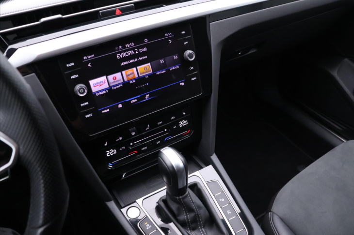 Volkswagen Arteon Shooting Brake 2,0 TSI 206kW R-line DSG DPH CZ