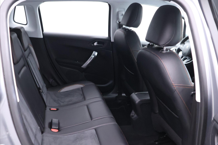 Peugeot 2008 1,2 PureTech 81kW Crossway