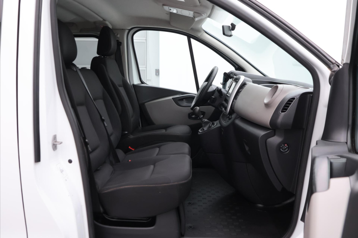 Renault Trafic 1,6 dCi Long 6-Míst Klima DPH