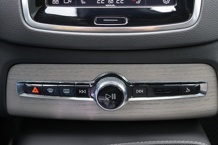 Volvo XC90 2,0 228kW T8 AWD Ultimate Bright