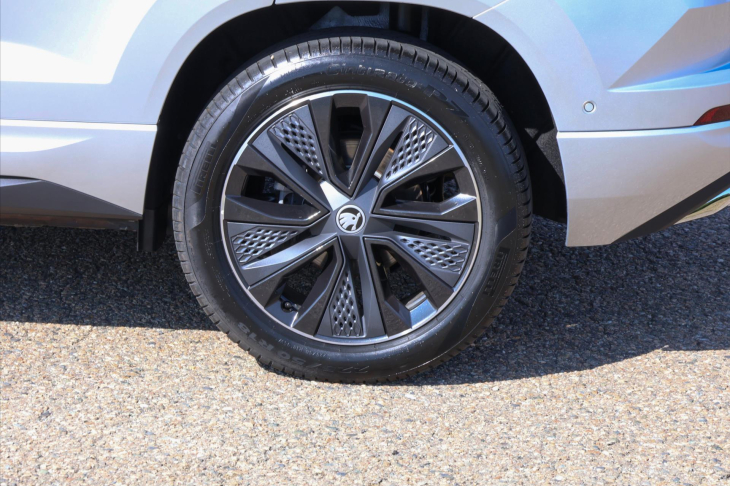 Škoda Karoq 2,0 2.0 TDI Sportline 4x4 DSG