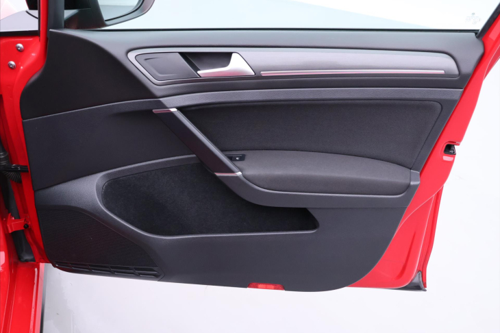 Volkswagen Golf 2,0 TSI GTI Performance 180kW CZ