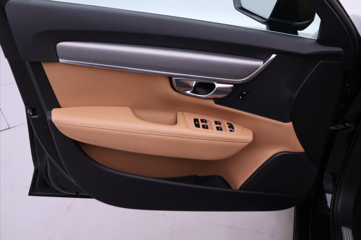 Volvo S90 2,0 T5 187kW Drive-E Momentum