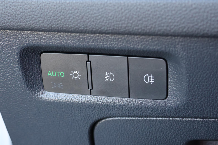 Škoda Octavia 1,0 TSI 81kW Sport Virtual LED