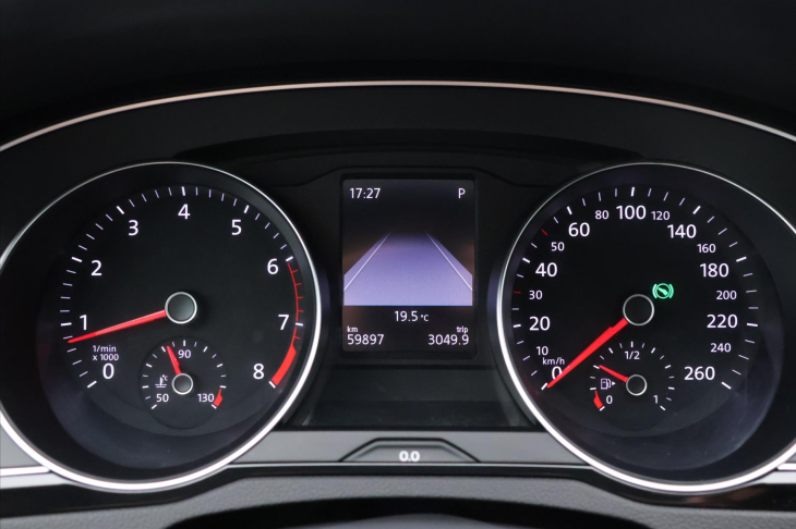 Volkswagen Passat 1,5 TSI 110kW DSG Business CZ