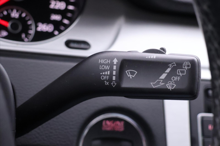 Volkswagen Passat 1,6 TDI Highline Xenon