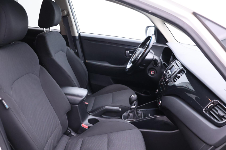 Kia Carens 1,7 CRDi 85kW CZ Comfort 2.Maj