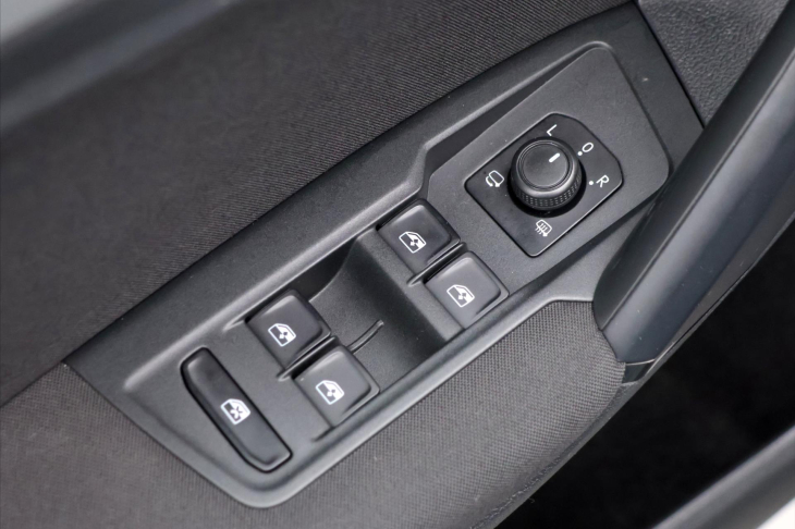 Volkswagen Tiguan 1.4 TSI 110kW LED Navi 1.Maj.