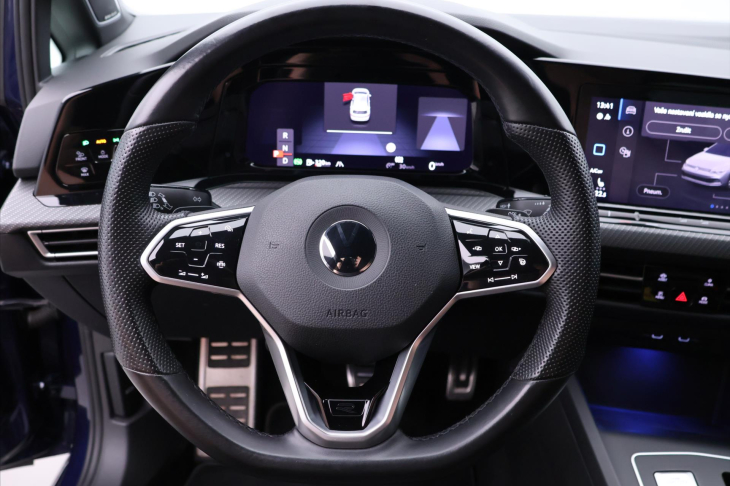 Volkswagen Golf 1,5 eTSI 110kW DSG R-Line LED