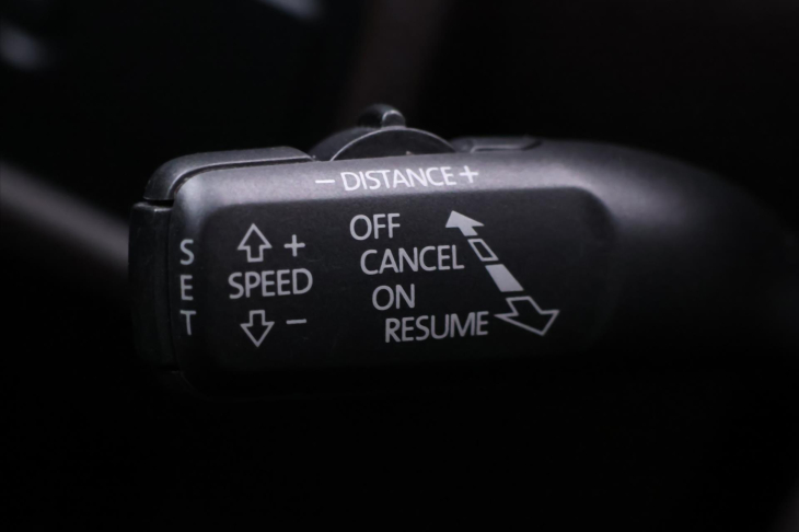 Volkswagen Touareg 3,0 TDI V6 193kW DSG R-Line 4M