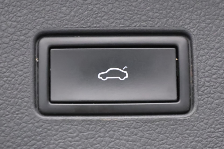 Volkswagen Passat 2,0 TDI 110kW Elegance DSG DPH