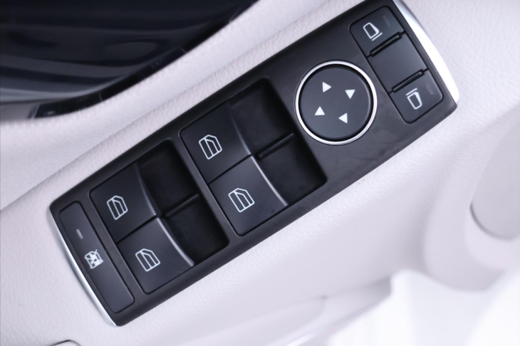 Mercedes-Benz Třídy C 2,1 180CDI Avantgarde Navi