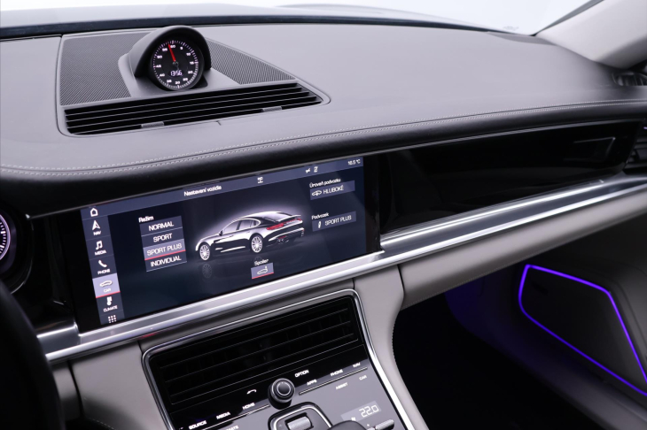 Porsche Panamera 4,0 V8 310kW Chrono Bose CZ 4S