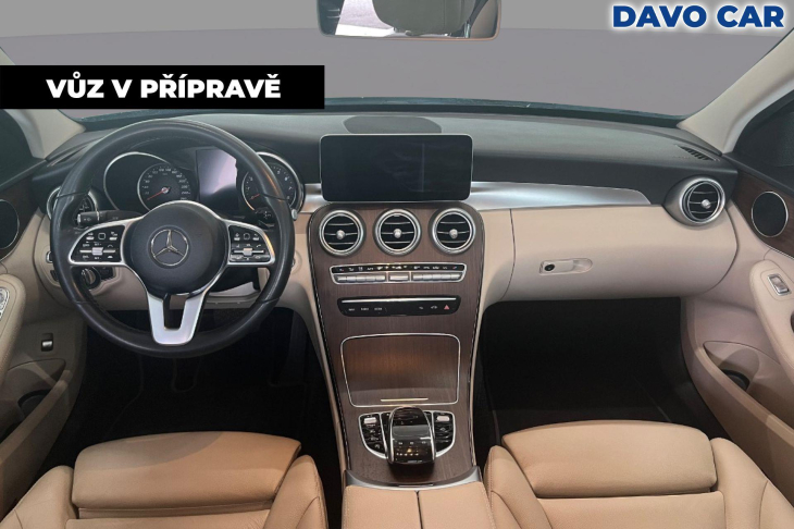 Mercedes-Benz Třídy C 2,0 C300 190 kW CZ AMG paket
