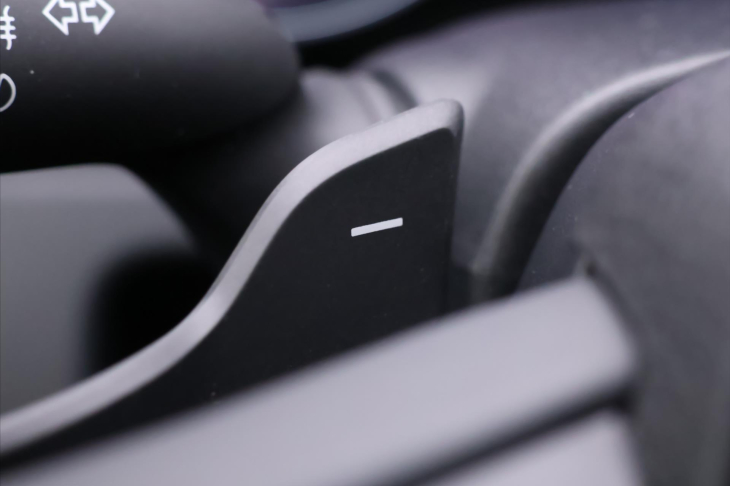 Toyota Camry 2,5 HB Executive CVT CZ DPH