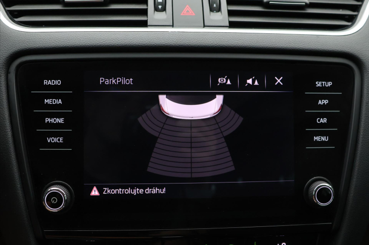 Škoda Octavia 1,6 TDI 85kW DSG CZ Style DPH