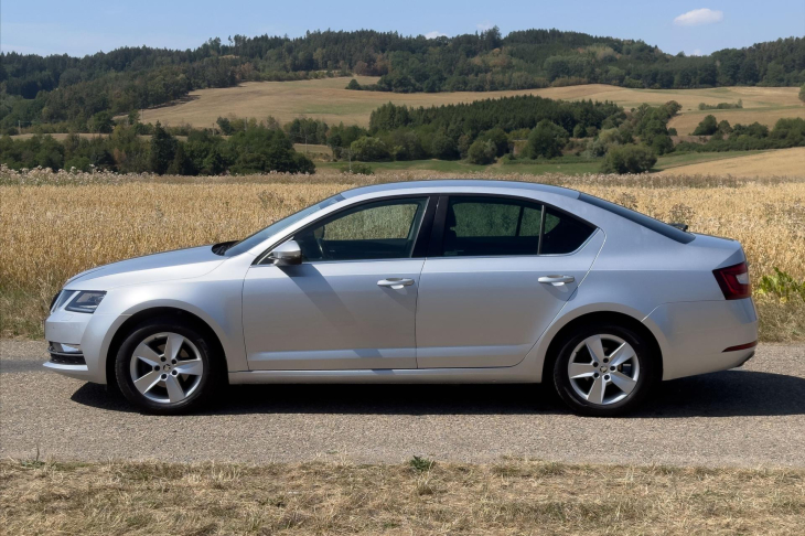 Škoda Octavia 1,6 TDI DSG CZ Style LED DPH