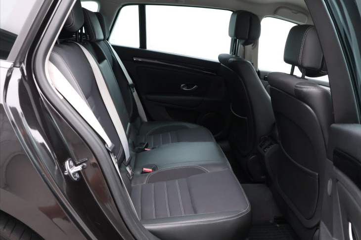 Renault Laguna 2,0 dCi 110 kw Black Edition